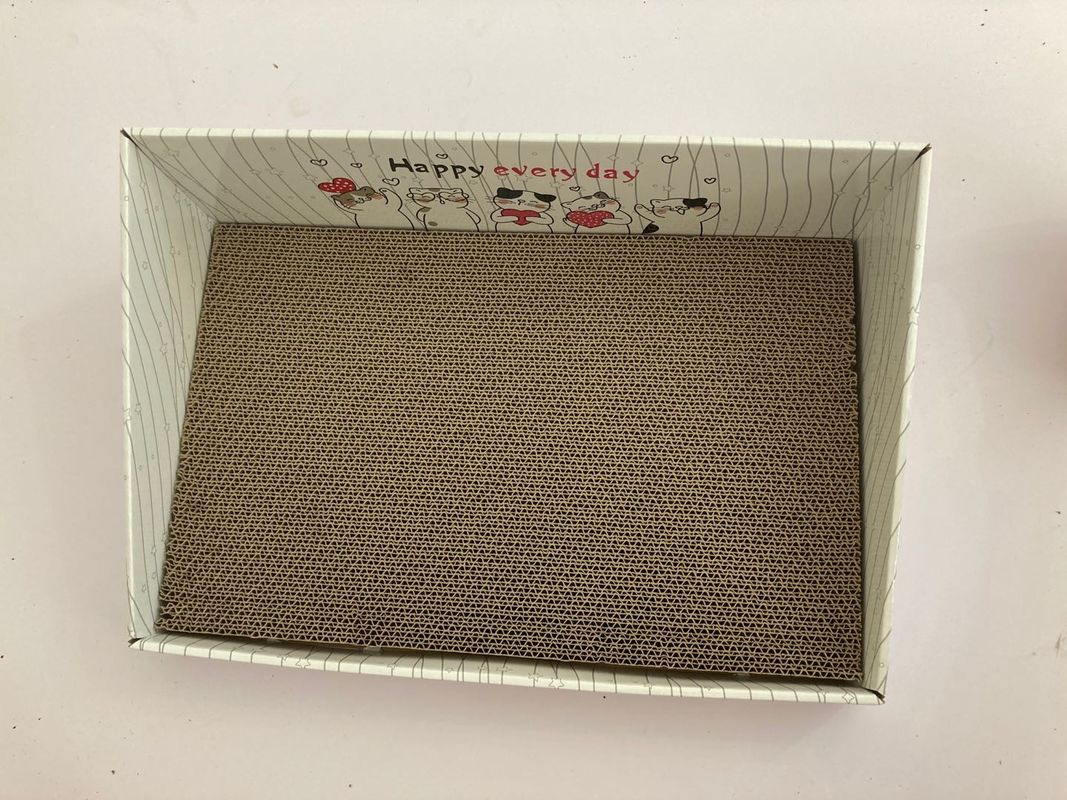 Recyclable Corrugated Cat Cardboard Scratcher Bed 700g For Playing Relaxing