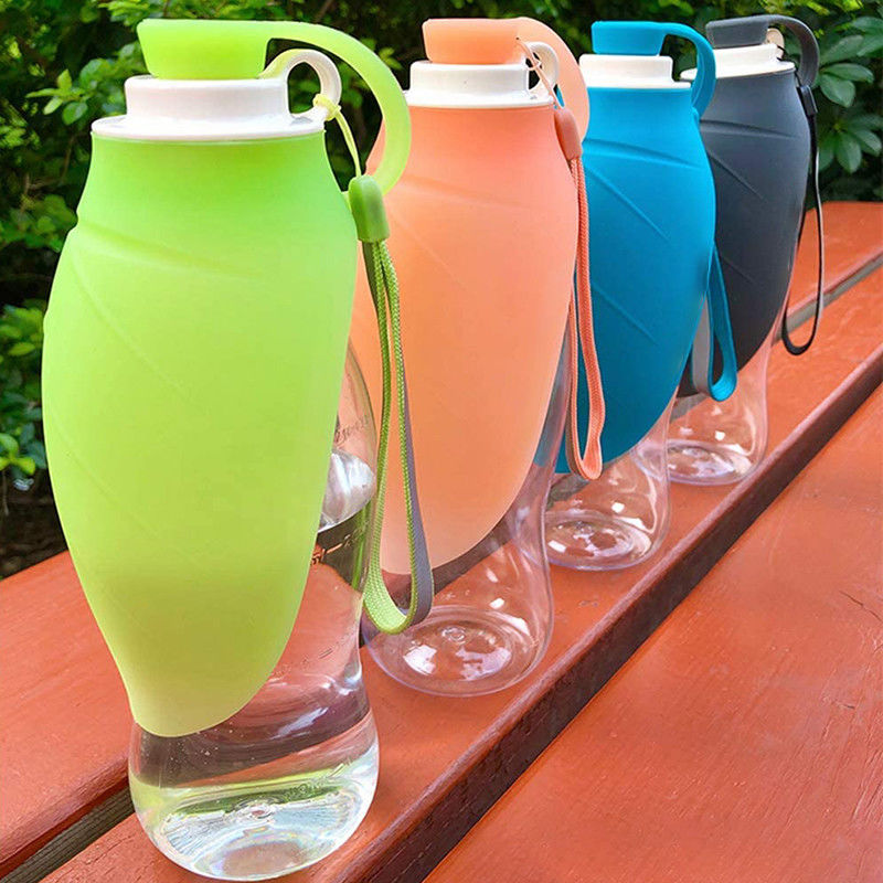 Portable BSCI Silicone Dog Water Bottle 580ML With Bone Poop Bag Dispenser