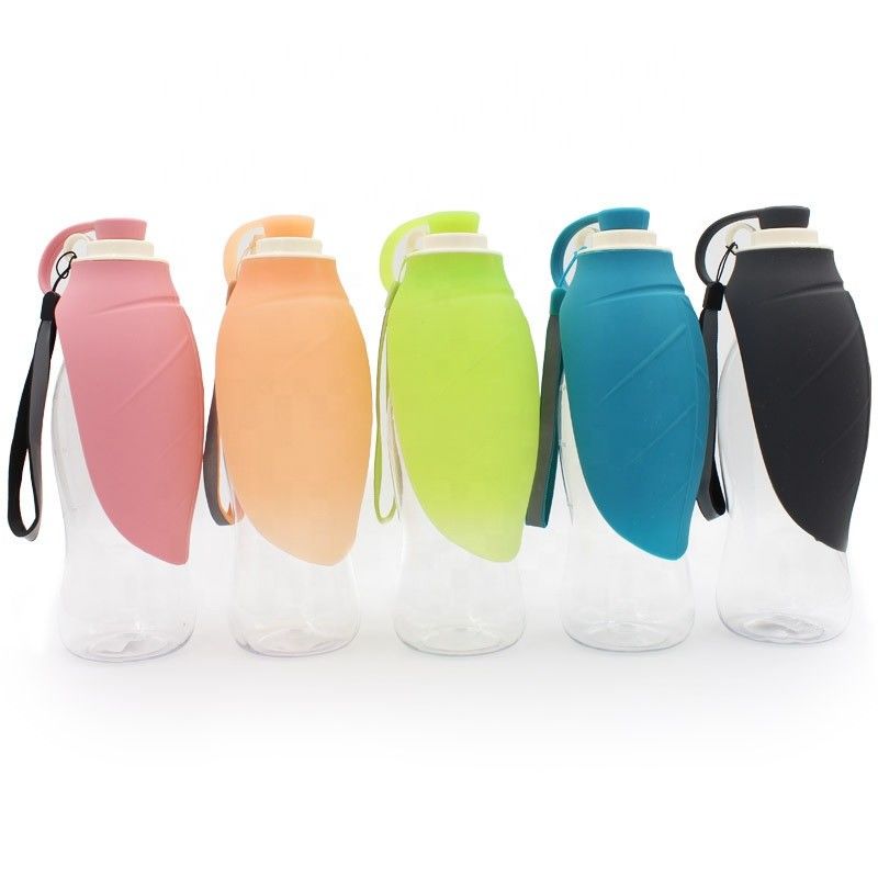Portable BSCI Silicone Dog Water Bottle 580ML With Bone Poop Bag Dispenser